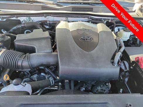Used 2023 Toyota Tacoma TRD Off-Road w/ Technology Package RWD image 29