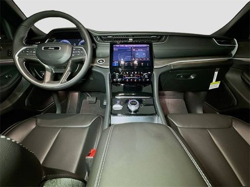 New 2025 Jeep Grand Cherokee L Limited w/ Luxury Tech Group II image 6