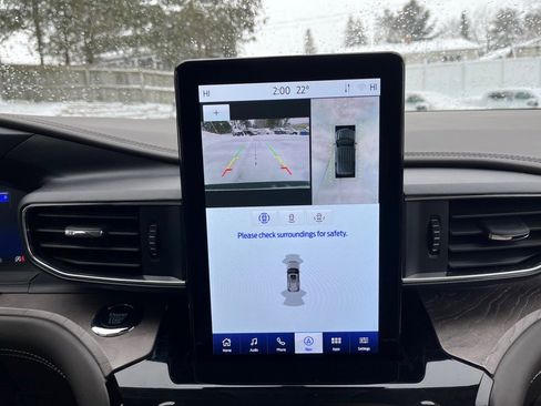 Used 2023 Ford Explorer Platinum w/ Technology Package image 24