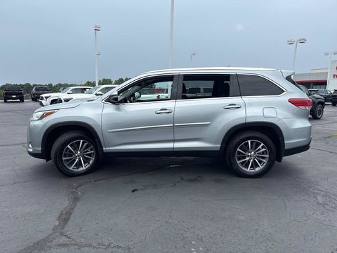 Used 2019 Toyota Highlander XLE w/ Protection Package #3 AWD/4WD image 5