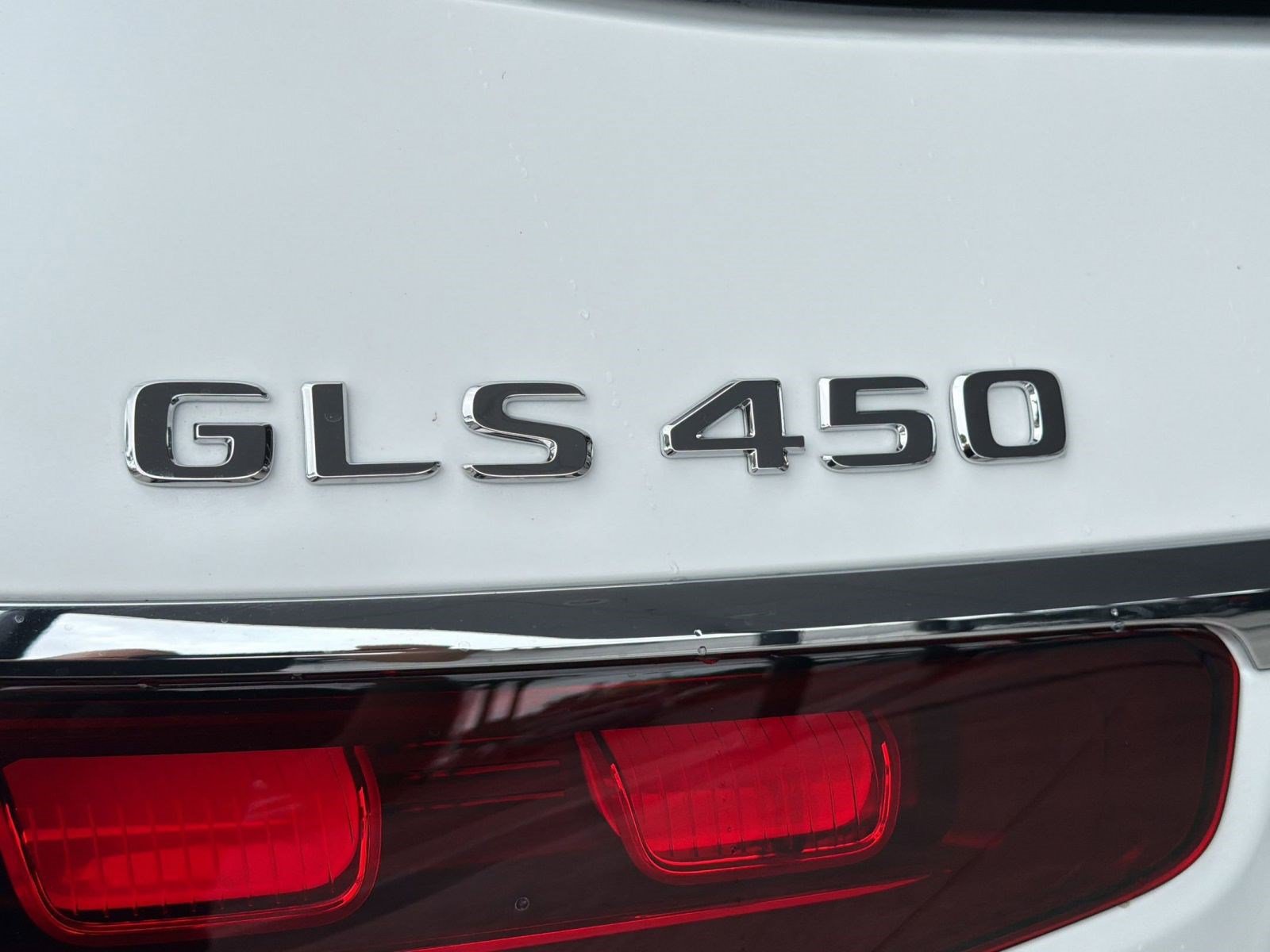 New 2026 Mercedes-Benz GLS 450 4MATIC image 32