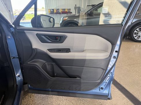 Used 2025 Subaru Forester AWD/4WD image 34
