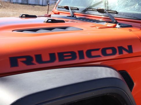 Used 2020 Jeep Gladiator Rubicon image 2