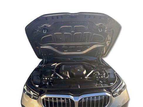 Used 2025 BMW 530i xDrive w/ Premium Package image 10