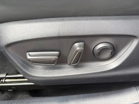 Used 2024 Toyota Camry SE FWD image 17