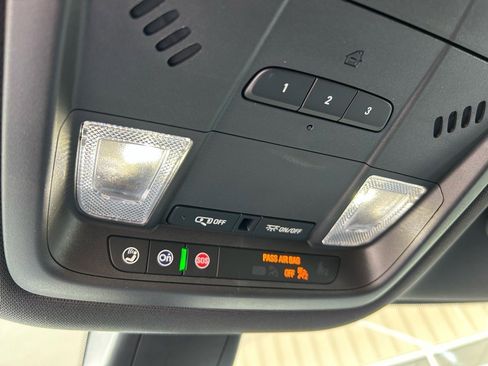 Used 2024 Buick Enclave Premium image 47