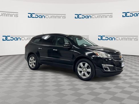 Used 2017 Chevrolet Traverse Premier image 2
