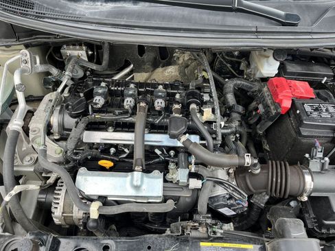 Used 2025 Nissan Versa SV image 30