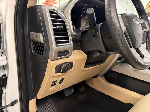 Used 2015 Ford F150 Lariat w/ Equipment Group 501A Mid RWD image 29