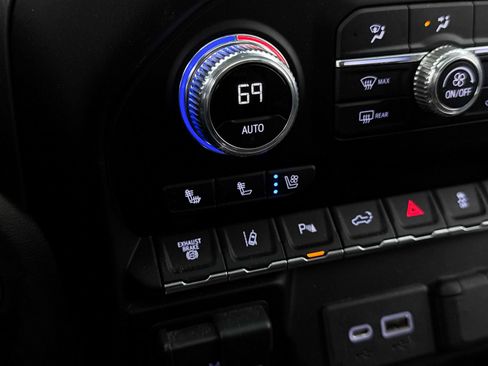 Used 2020 GMC Sierra 2500 Denali w/ Denali Ultimate Package image 26