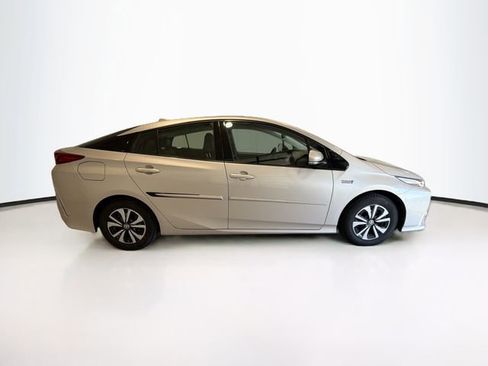 Certified 2017 Toyota Prius Prime Advanced w/ Carpet Mat Package image 8