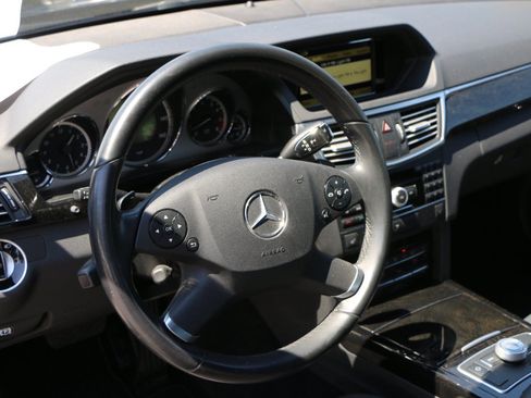 Used 2011 Mercedes-Benz E 350 Sedan image 18