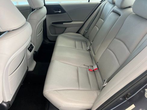 Used 2013 Honda Accord Touring image 33
