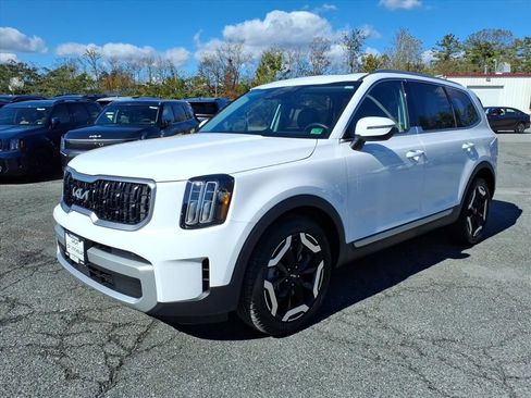 Used 2025 Kia Telluride EX image 8