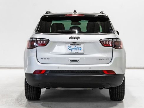 Used 2025 Jeep Compass Limited image 25