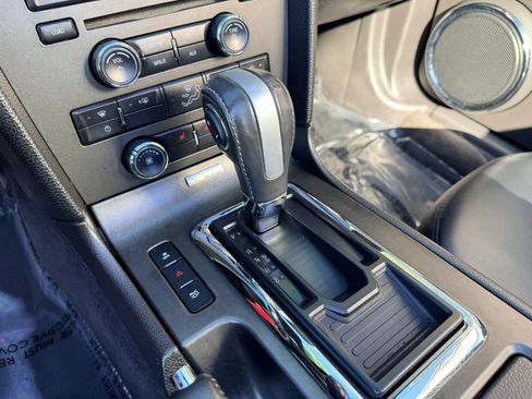 Used 2013 Ford Mustang GT Premium image 17