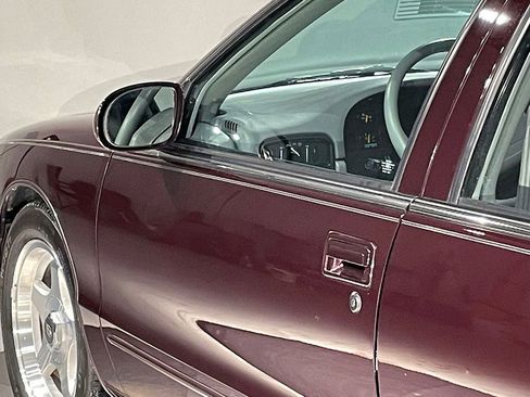 Used 1995 Chevrolet Impala SS image 15