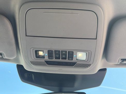 Used 2021 Ford Explorer XLT w/ Equipment Group 202A AWD/4WD image 23