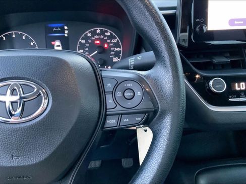 Used 2024 Toyota Corolla LE FWD image 22