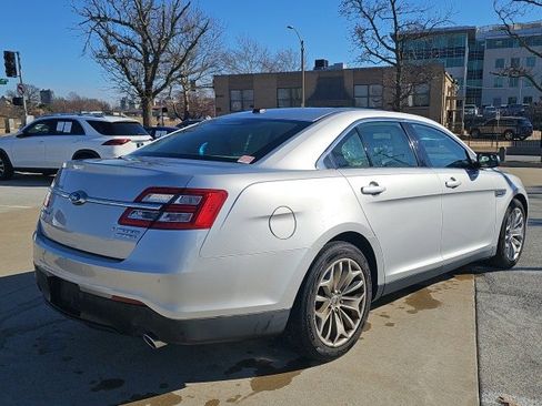 Used 2013 Ford Taurus Limited image 3