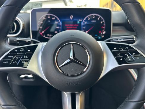 Used 2025 Mercedes-Benz C 300 4MATIC Sedan image 24