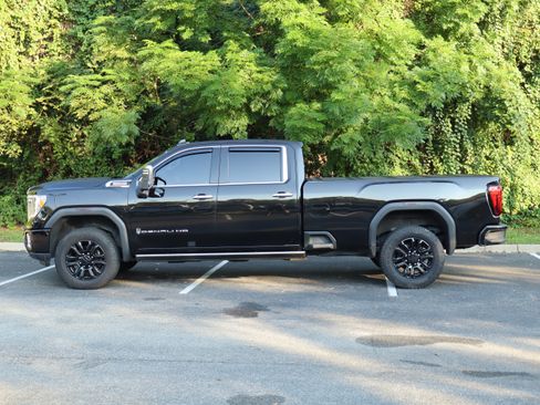 Used 2023 GMC Sierra 3500 Denali w/ Denali Black Diamond Edition AWD/4WD image 6