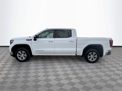 Used 2025 GMC Sierra 1500 SLT image 4