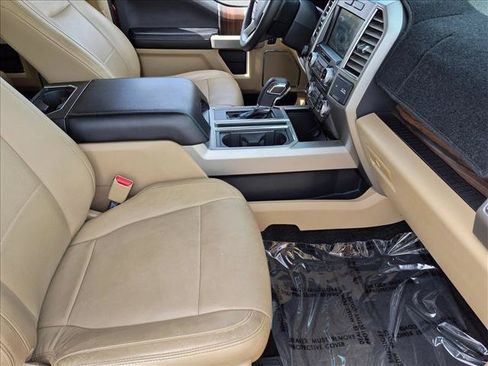 Used 2015 Ford F150 Lariat w/ Equipment Group 502A Luxury AWD/4WD image 19