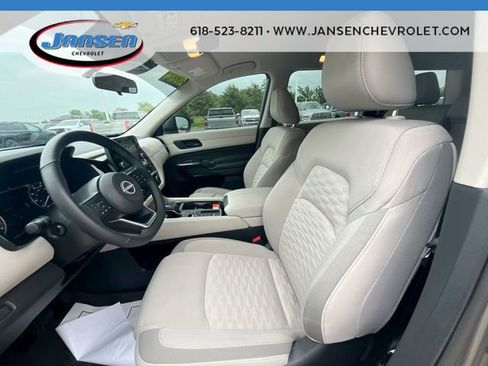 Used 2024 Nissan Pathfinder SV FWD image 18