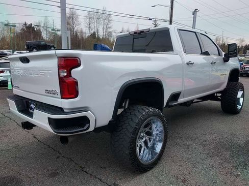 Used 2020 Chevrolet Silverado 2500 High Country w/ Z71 Off-Road Package image 14