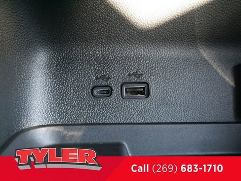 New 2026 Chevrolet Traverse LT w/ Driver Confidence Package AWD/4WD image 30