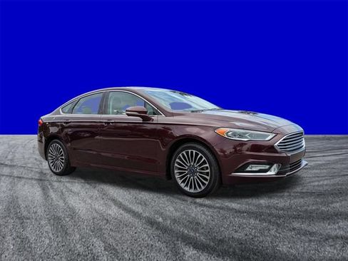 Certified 2017 Ford Fusion SE w/ Fusion SE Technology Package FWD image 2