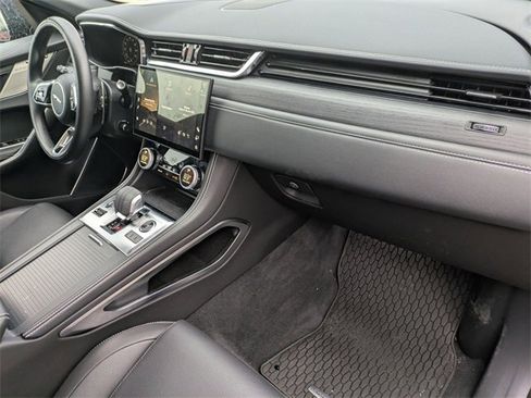 Used 2025 Jaguar F-PACE R-Dynamic S image 19