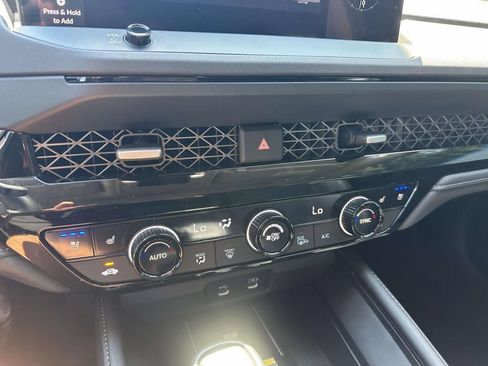Used 2023 Honda Accord Touring image 24