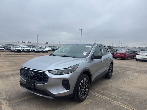 Used 2023 Ford Escape Active image 5