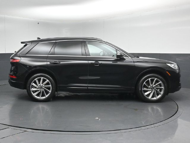 Certified 2025 Lincoln Corsair Grand Touring AWD/4WD image 8