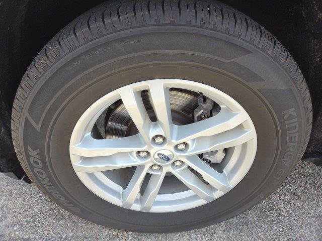 Certified 2024 Ford Explorer XLT RWD image 14