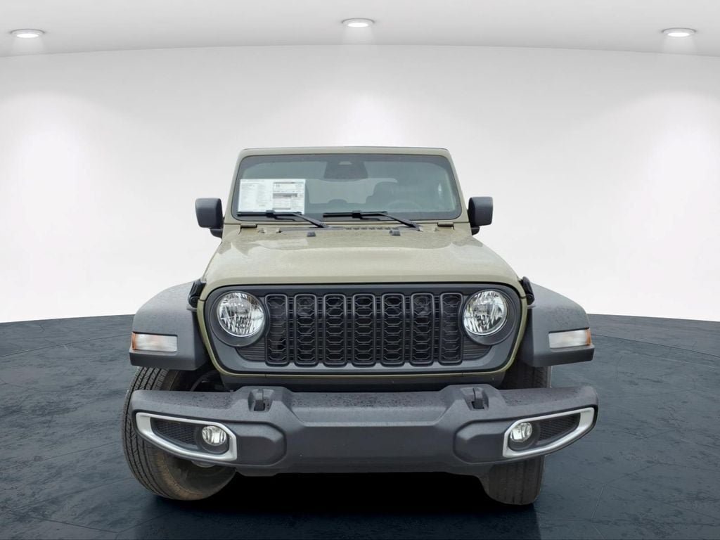 New 2026 Jeep Gladiator Sport AWD/4WD image 4