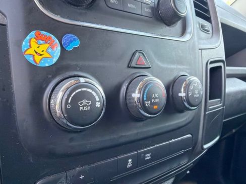 Used 2019 RAM 1500 Express AWD/4WD image 17