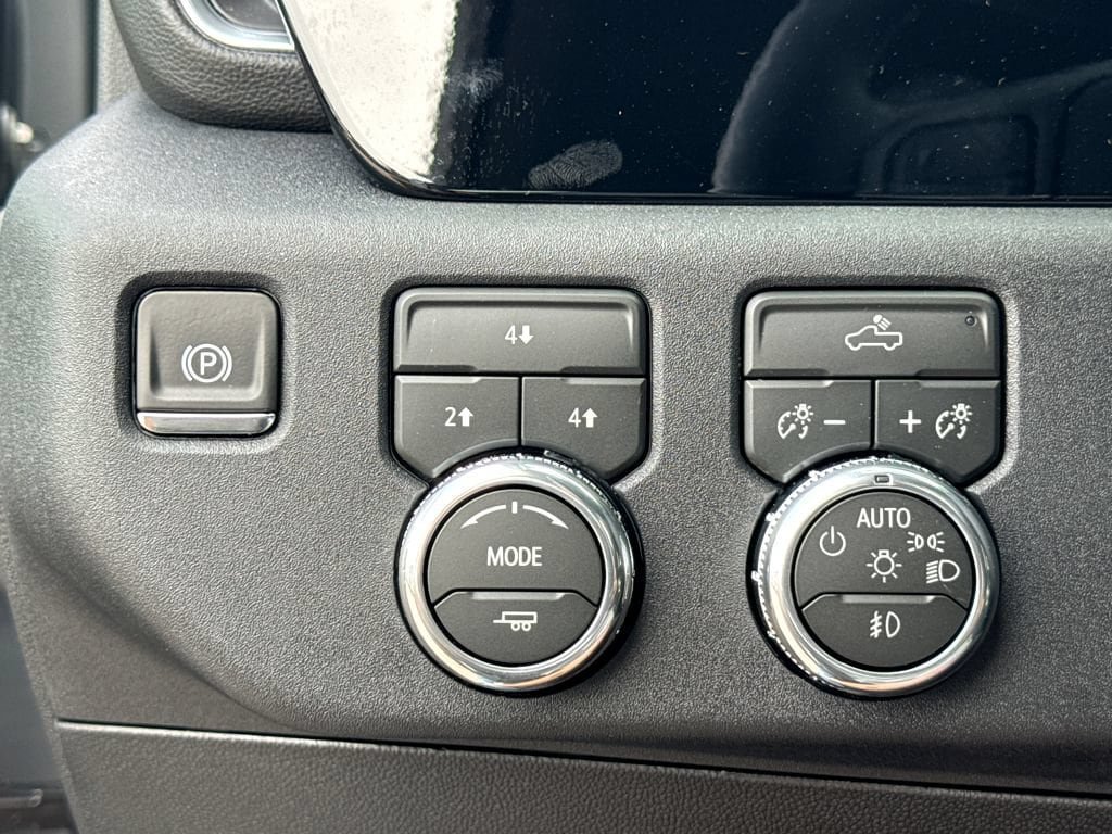 New 2026 GMC Sierra 2500 SLE AWD/4WD image 10