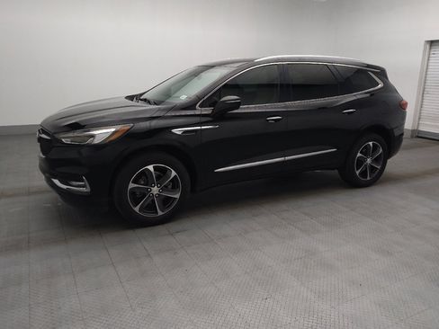 Used 2020 Buick Enclave Essence w/ Sport Touring Edition FWD image 2