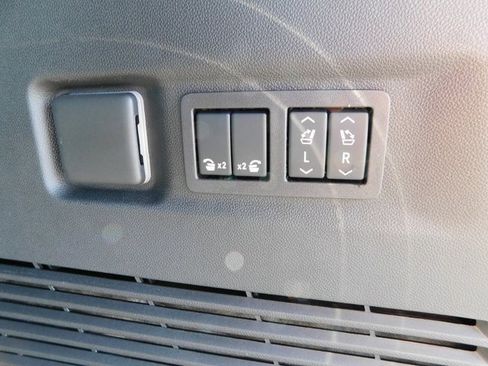 New 2026 Chevrolet Suburban Z71 w/ Comfort Package image 27