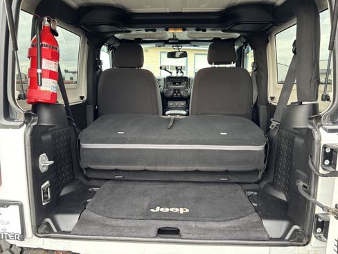 Used 2015 Jeep Wrangler Sport AWD/4WD image 25