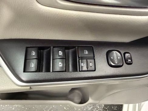 Used 2015 Toyota Camry LE FWD image 11