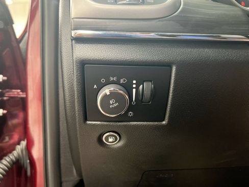 Used 2022 Jeep Grand Cherokee Limited AWD/4WD image 19
