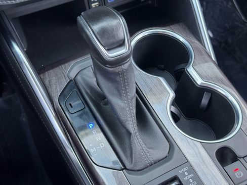 Used 2022 Toyota Highlander Platinum image 29