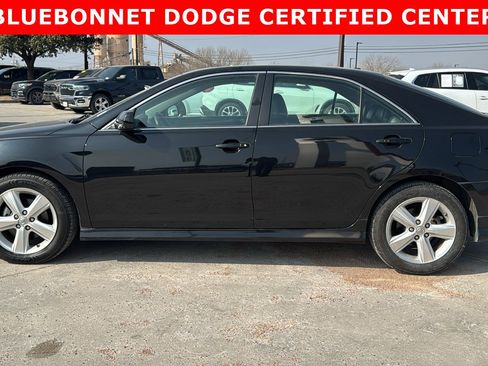 Used 2010 Toyota Camry image 8