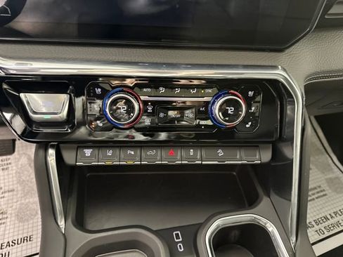 New 2025 GMC Sierra 2500 Denali w/ Denali Reserve Package image 24