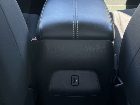 Used 2024 Nissan Sentra SV image 25