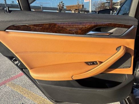 Used 2019 BMW M550i xDrive w/ Premium Package 2 image 22